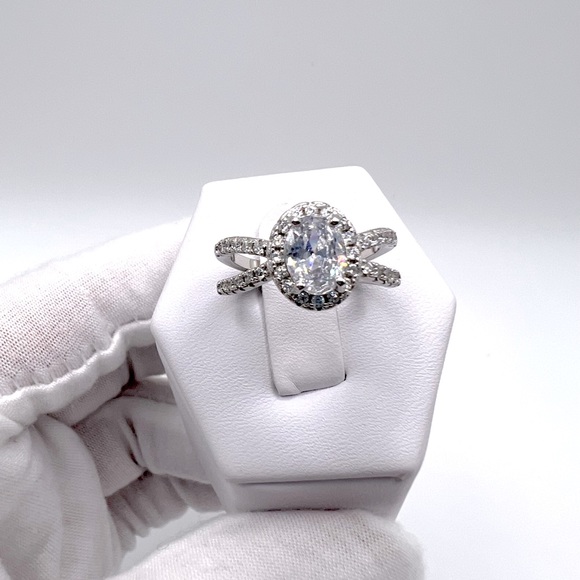 Sale $18 Firm! 925 Sterling Silver Cz Ring - Picture 4 of 17